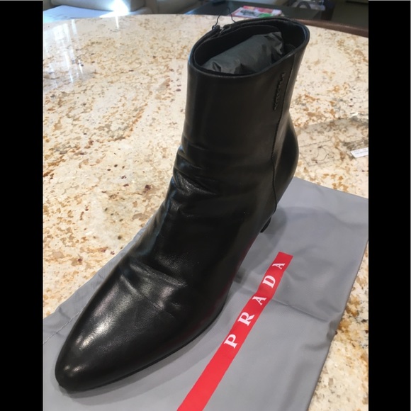 Woman’s Prada Boots - Picture 2 of 4